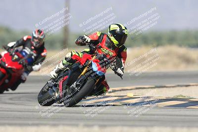 media/Oct-13-2025-Moto Forza (Mon) [[a66d839500]]/3-B Group/Session 3 (Turn 16)/